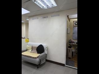 Wan Chai - Luen Fat Mansion 04