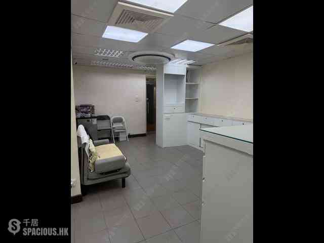 Wan Chai - Luen Fat Mansion 07