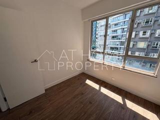 Mid Levels Central - Ying Fai Court 05