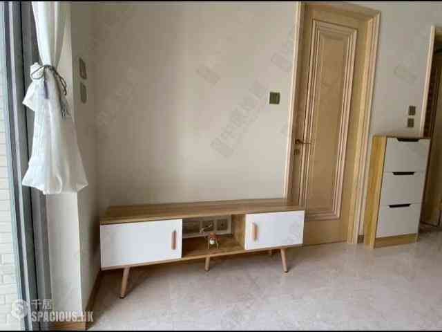 Sai Ying Pun - 63, Pokfulam Emerald House (Tower 2) 03