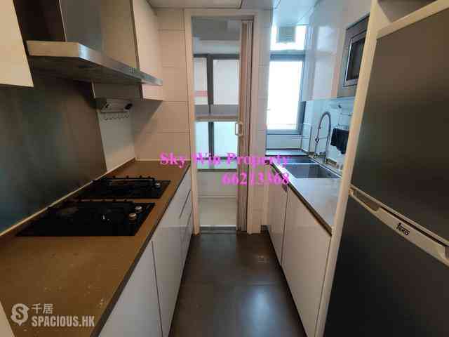 Sham Shui Po - Trinity Towers Block 1 07