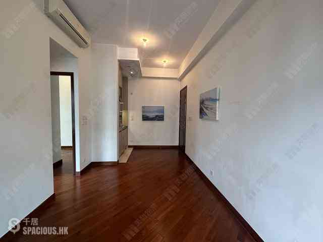 Wan Chai - The Avenue Phase 2 05