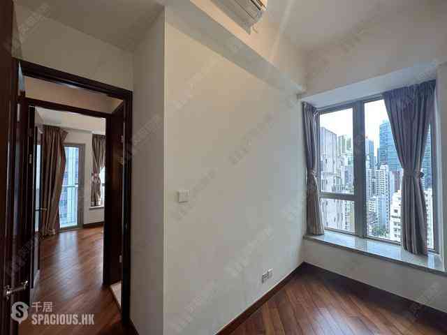 Wan Chai - The Avenue Phase 2 01