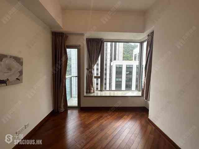 Wan Chai - The Avenue Phase 2 02