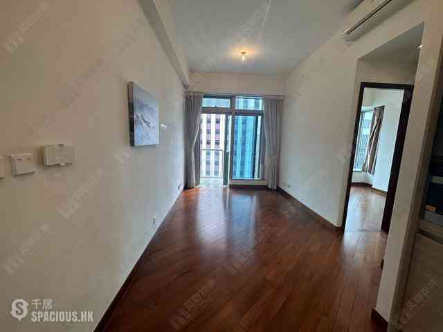 Wan Chai - The Avenue Phase 2 10
