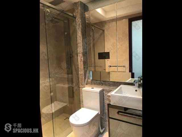 Wan Chai - The Avenue Phase 2 Block 1 05