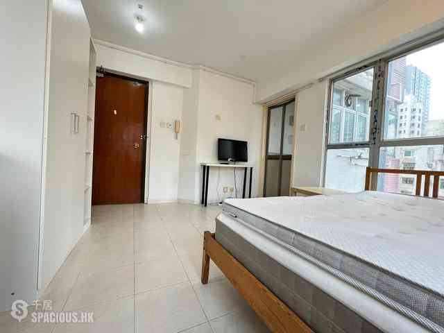 Wan Chai - Valiant Court 03