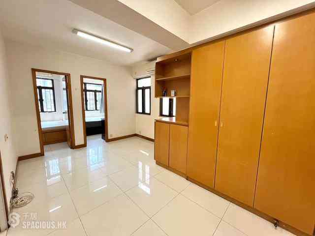Wan Chai - Wing Tak Building 01