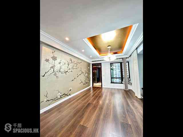 Mid Levels Central - 11, Macdonnell Road 02