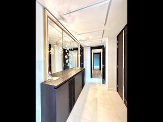 Mid Levels Central - 11, Macdonnell Road 05
