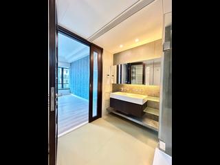 Mid Levels Central - 11, Macdonnell Road 06