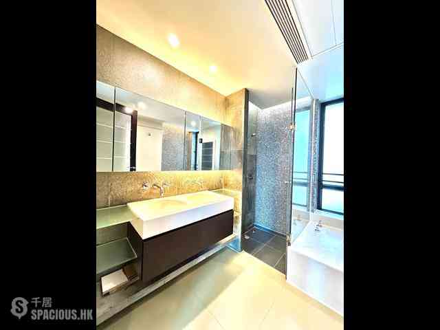 Mid Levels Central - 11, Macdonnell Road 09