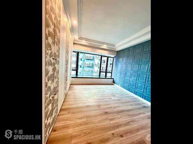 Mid Levels Central - 11, Macdonnell Road 12