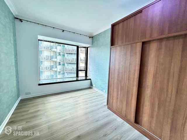 Mid Levels Central - 11, Macdonnell Road 13