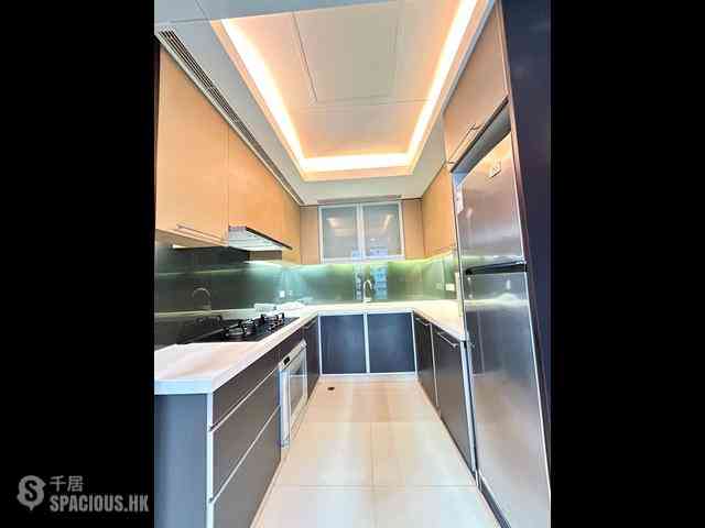 Mid Levels Central - 11, Macdonnell Road 15