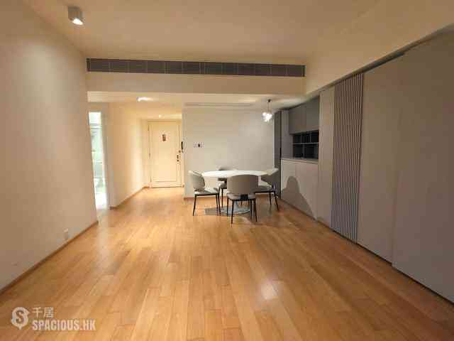 Wan Chai - Convention Plaza Apartments 02