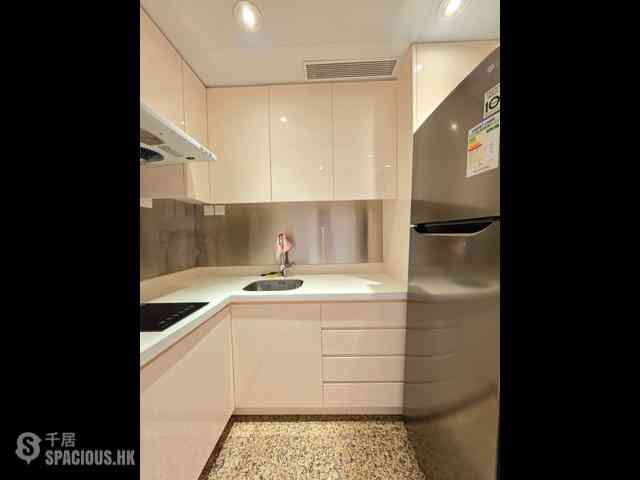 Wan Chai - Convention Plaza Apartments 07