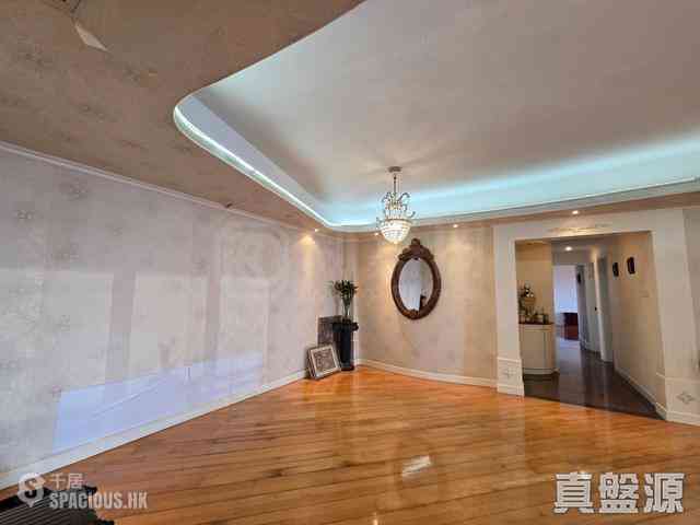 Mid Levels Central - Clovelly Court Block 2 02