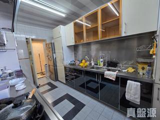 Mid Levels Central - Clovelly Court Block 2 05
