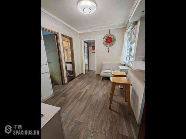 North Point - Fung Cheong Building 01