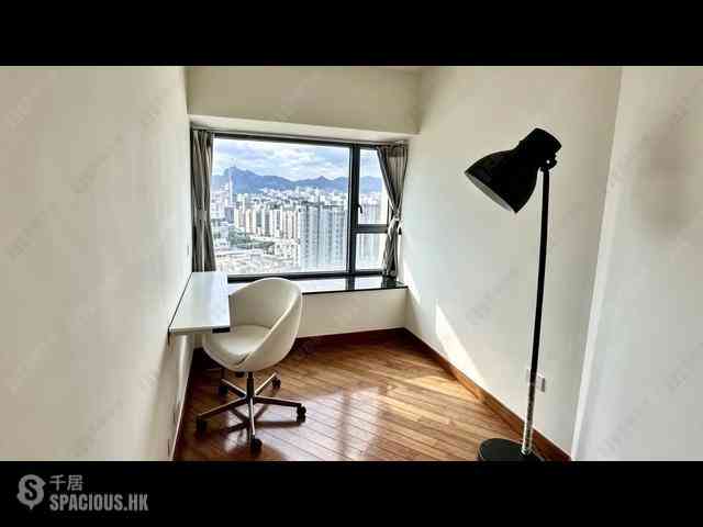 West Kowloon - Sorrento Phase 1 Block 3 03