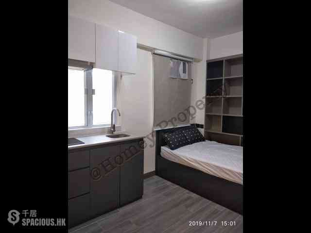 Wan Chai - Hennessy Building 01