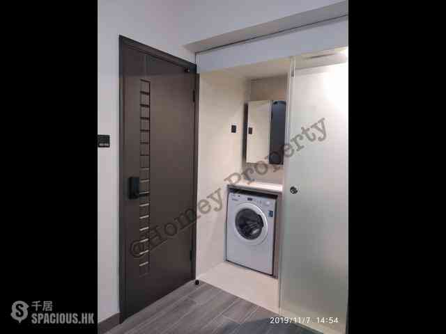 Wan Chai - Hennessy Building 04