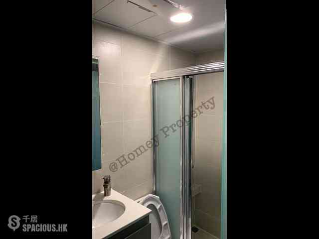 Wan Chai - Hennessy Building 05