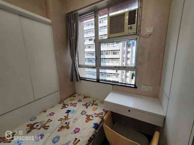 North Point - Fung Cheong Building 09