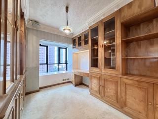 Mid Levels Central - Dynasty Court 04