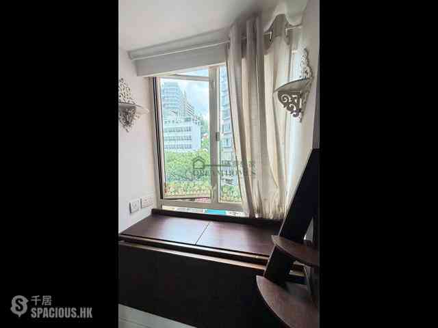 Shek Tong Tsui - Charmview Court 03
