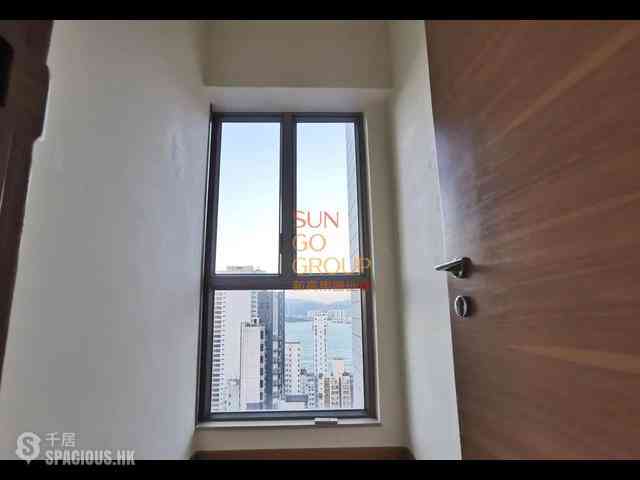 Sai Ying Pun - Island Crest 05