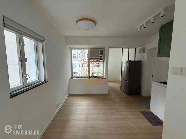 Soho - Ying Pont Building 03