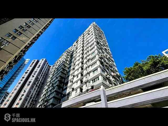Fortress Hill - Golden Castle Mansion 01