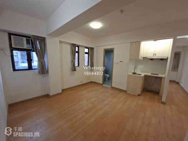 Central - 14, Gage Street 01