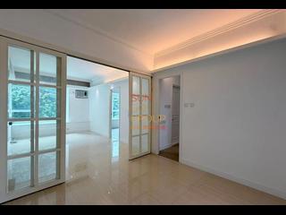 Mid Levels Central - Hillsborough Court 02