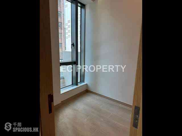 Sai Ying Pun - Upper Manor 03