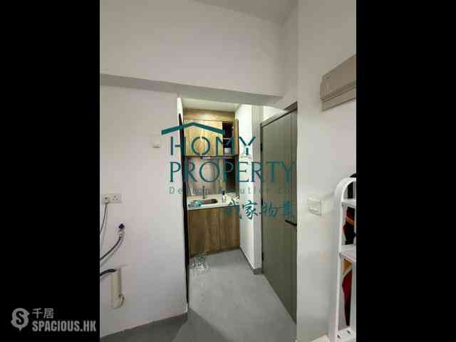 Sai Ying Pun - 201, Des Voeux Road West 04