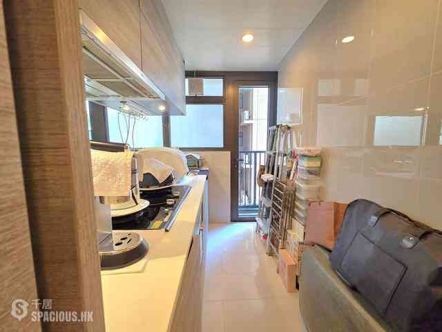 Tung Chung - The Visionary Tower 8 07