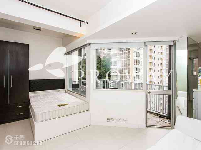 Happy Valley - Cheerful Court 01