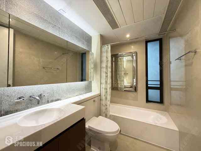 Mid Levels Central - 11, Macdonnell Road 07