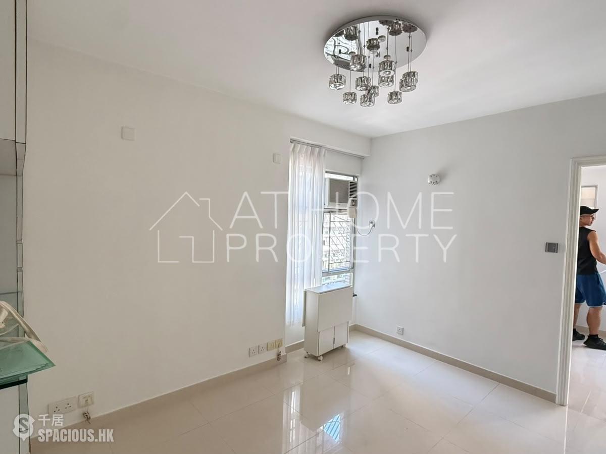 Sai Ying Pun - Yee Fung Court 01