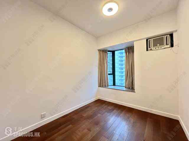 Mid Levels Central - Hillsborough Court 03