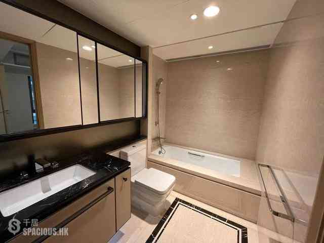 Mid Levels Central - 3, MacDonnell Road 07