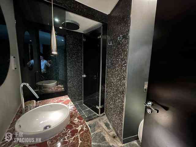 Repulse Bay - The Lily 10