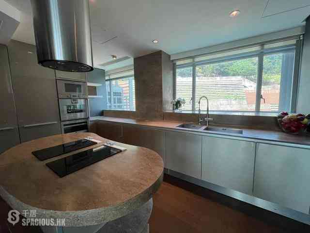 Repulse Bay - The Lily 12