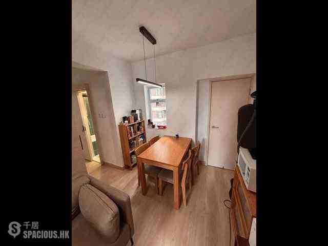 Mid Levels Central - Woodlands Court 01