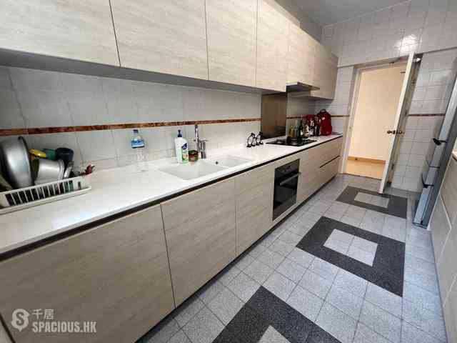 Mid Levels Central - Clovelly Court 11