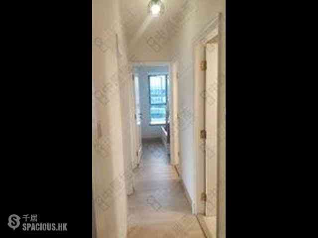 Sheung Wan - Queen's Terrace Block 1 04