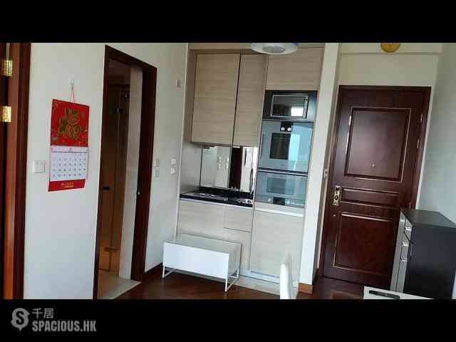 Wan Chai - The Avenue Phase 2 Block 1 02
